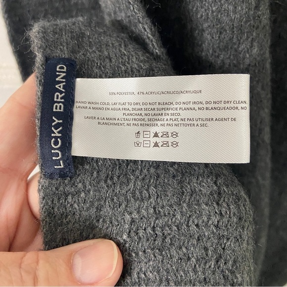 Lucky Brand Soft w/ Long Fringe Scarf/Wrap - Picture 8 of 10